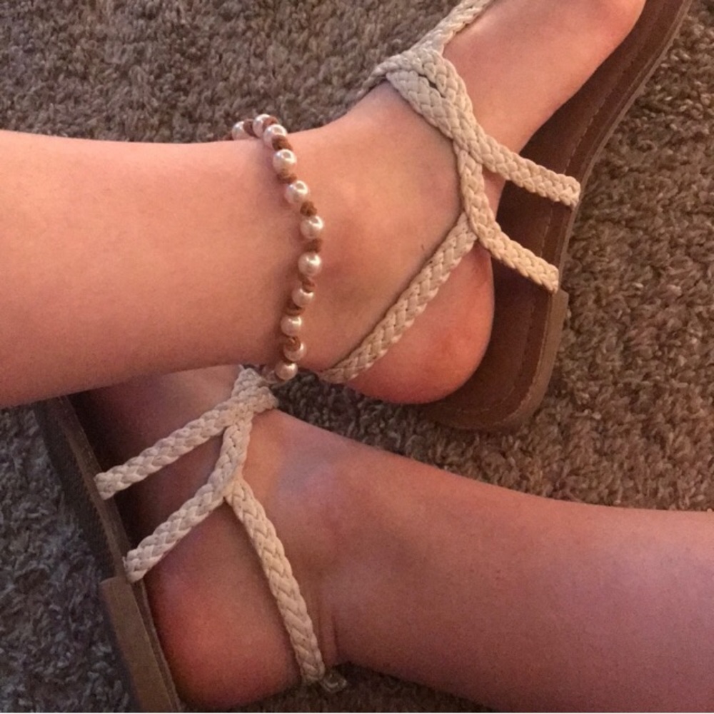 Tan pearl anklet - Picture 5 of 5
